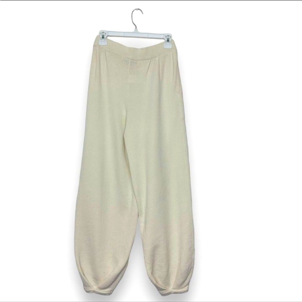 Free people Freya pants sweater jogger pant
NWT med slate combo fp beach